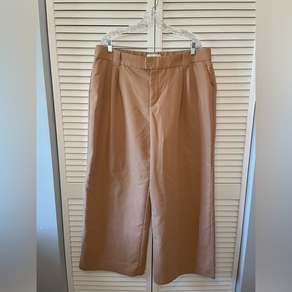 Abercrombie & Fitch A&F Ultra Wide Leg Tailored Trousers Size XL Pleated Hemmed